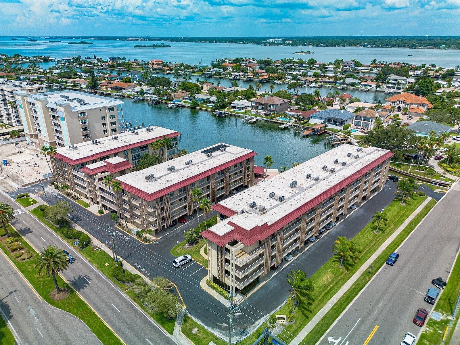 121 Island Way Unit 333  