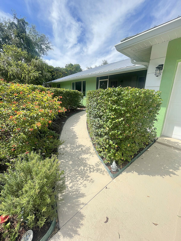 8487 SE SHARON ST  