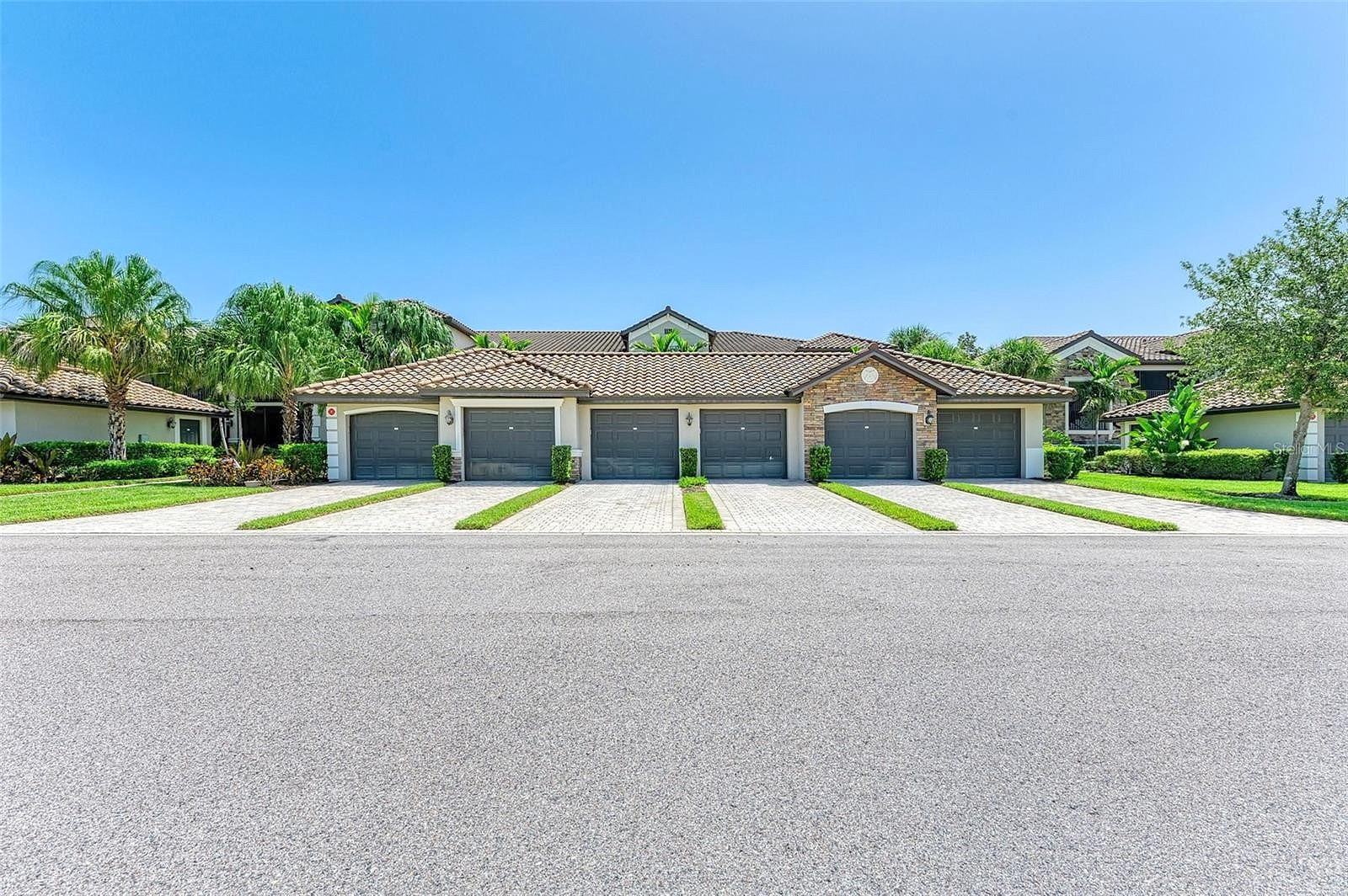 5538 PALMER CIR Unit 206  