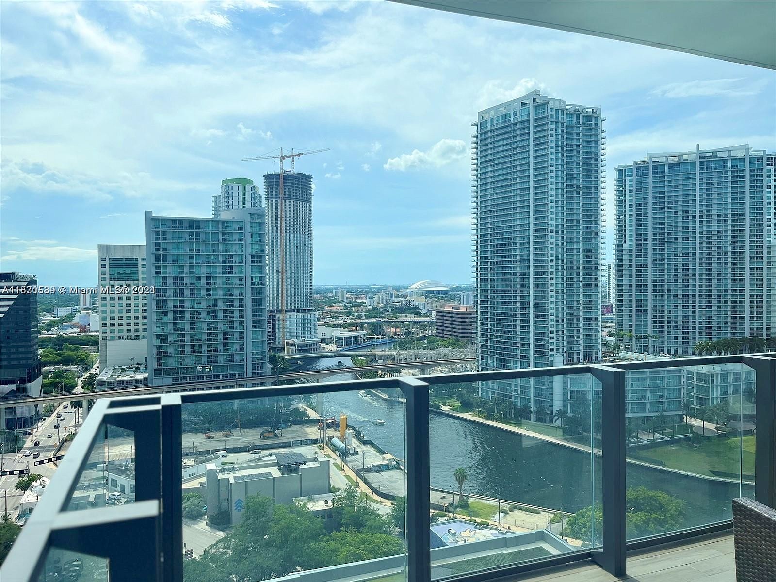 68 SE 6th St Unit 1806  