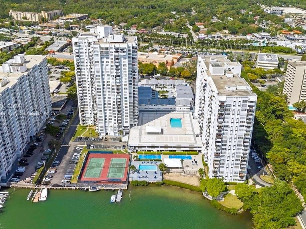 2750 NE 183RD ST Unit 1606