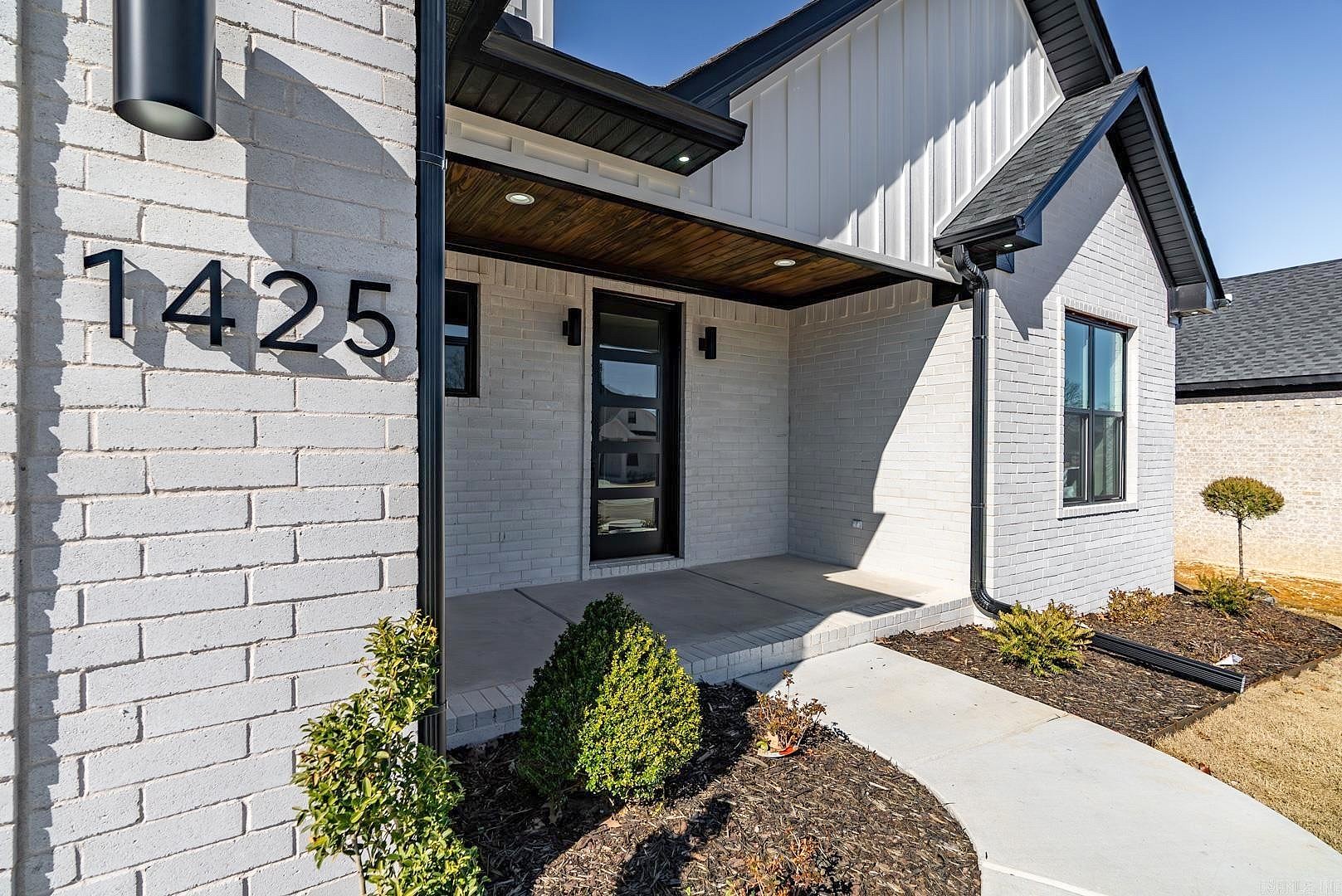 1425 RONNIE WEAVER DR  