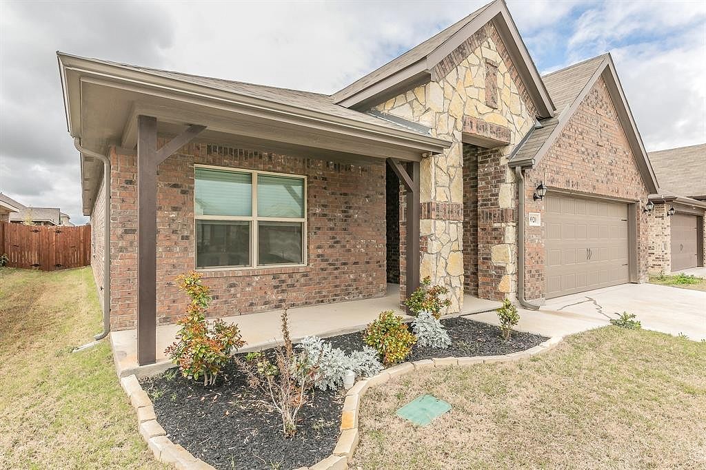 9920 Norway Spruce Trl  