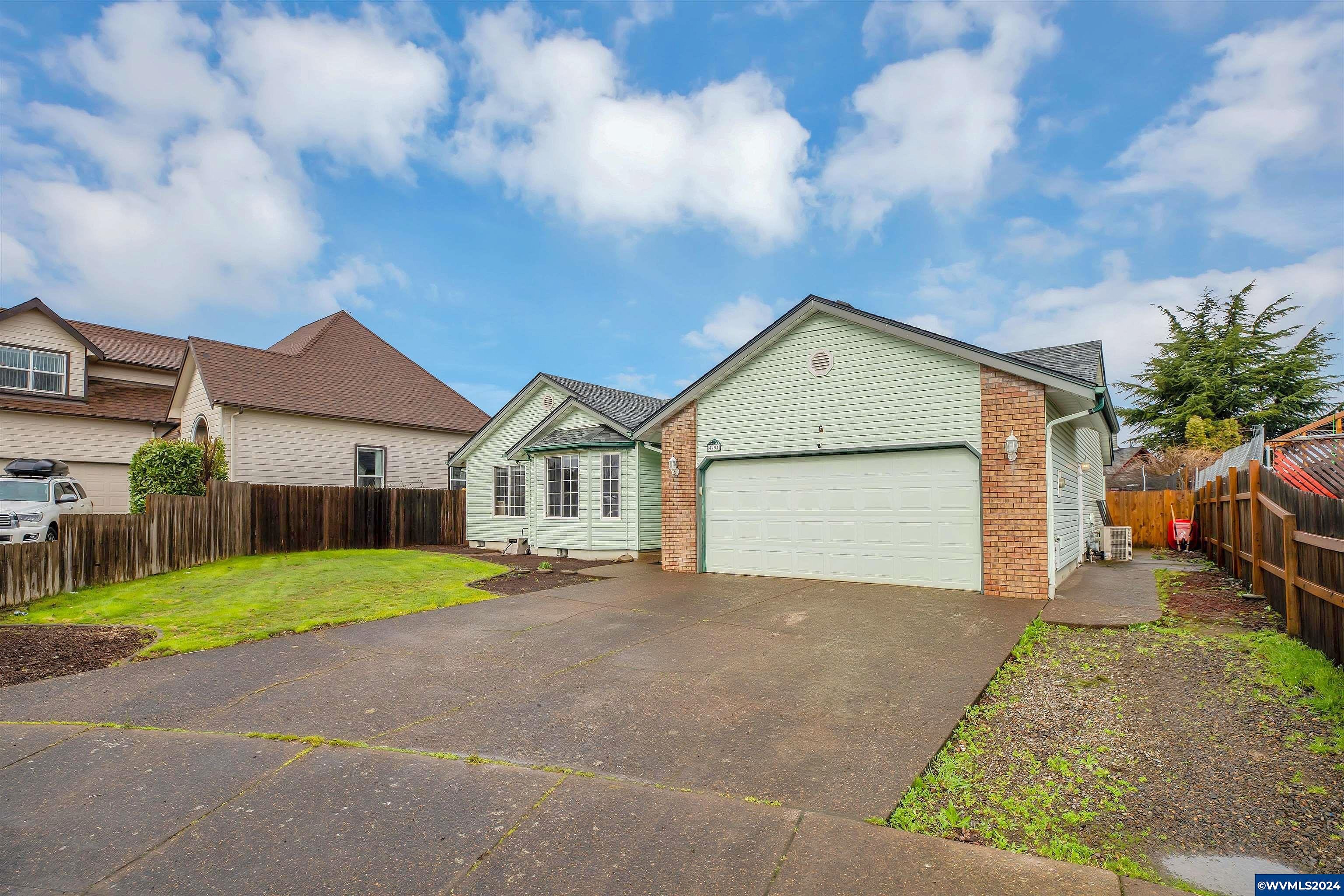 4491 Oregon Trail Ct NE  