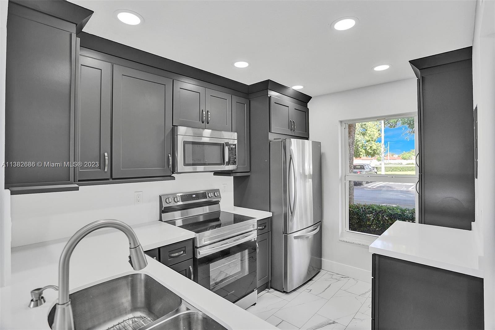 6020 NW 64th Ave Unit 110  