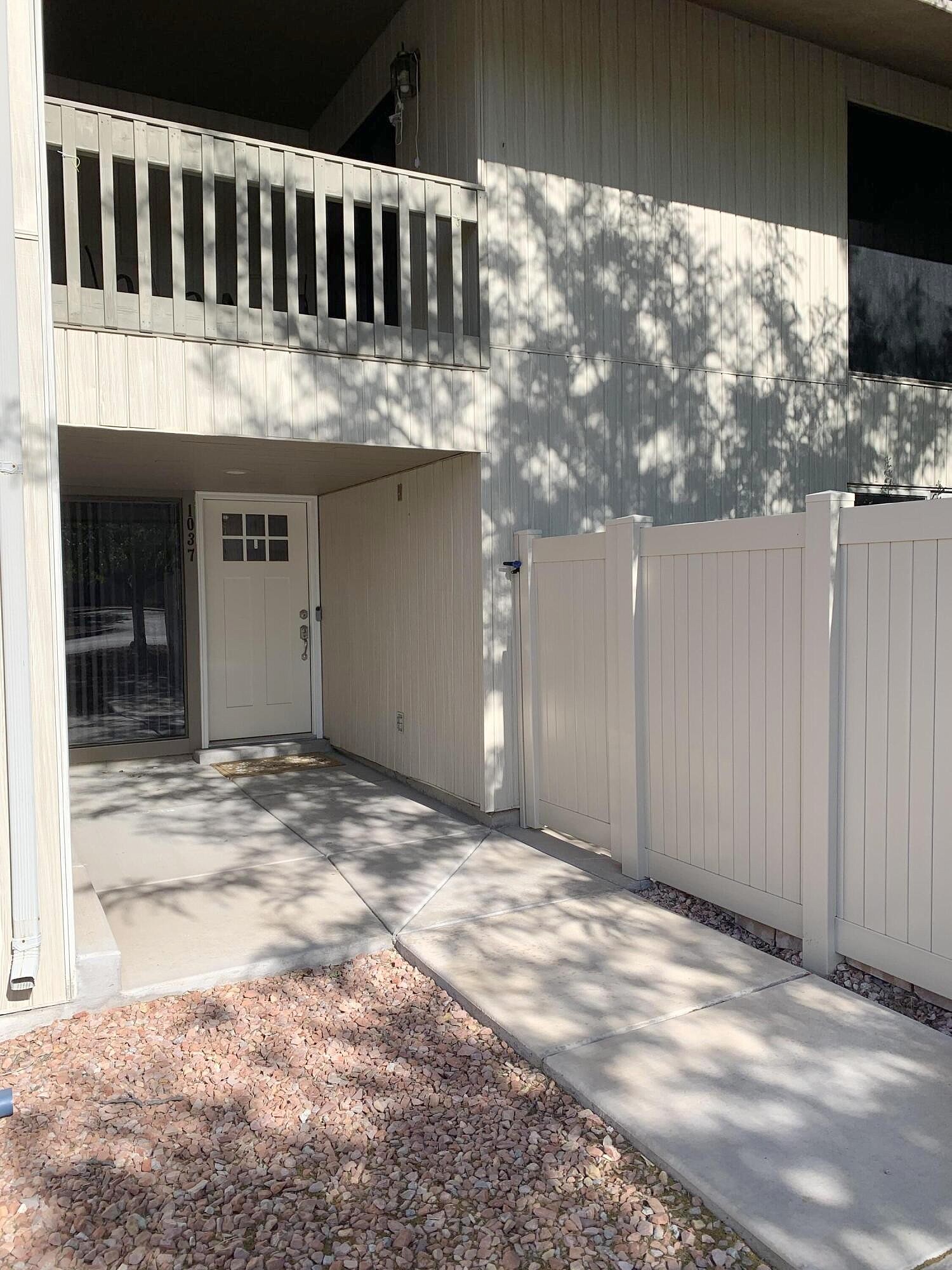 1037 W Bloomington Dr S