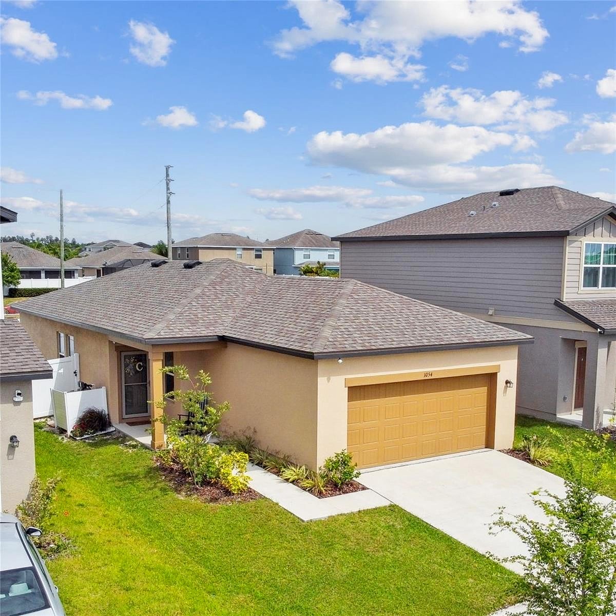 1054 KELLY FERN Loop  