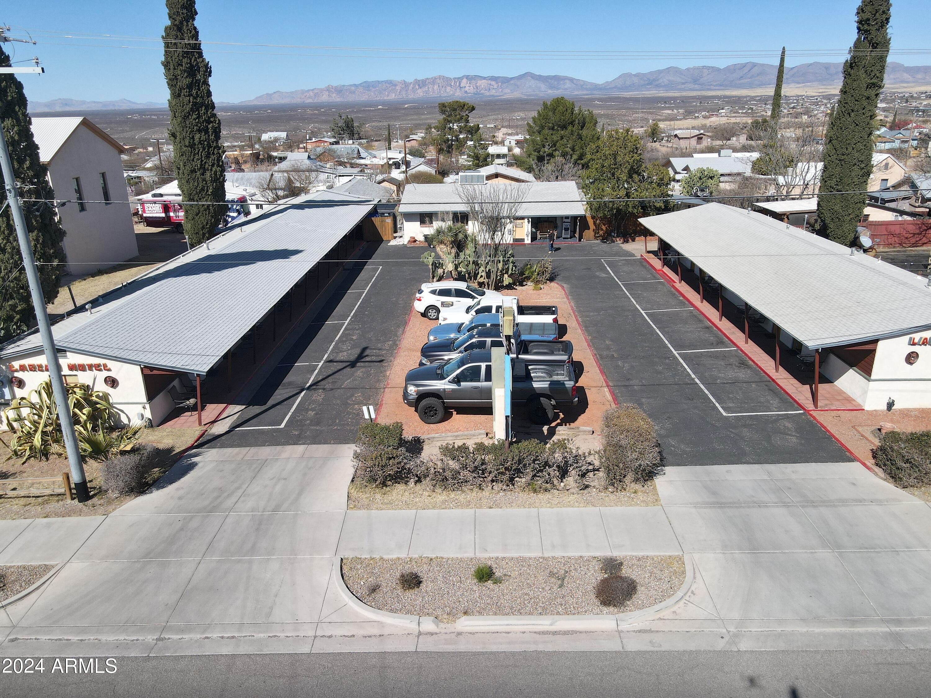 410 E Fremont St Larian Mt St