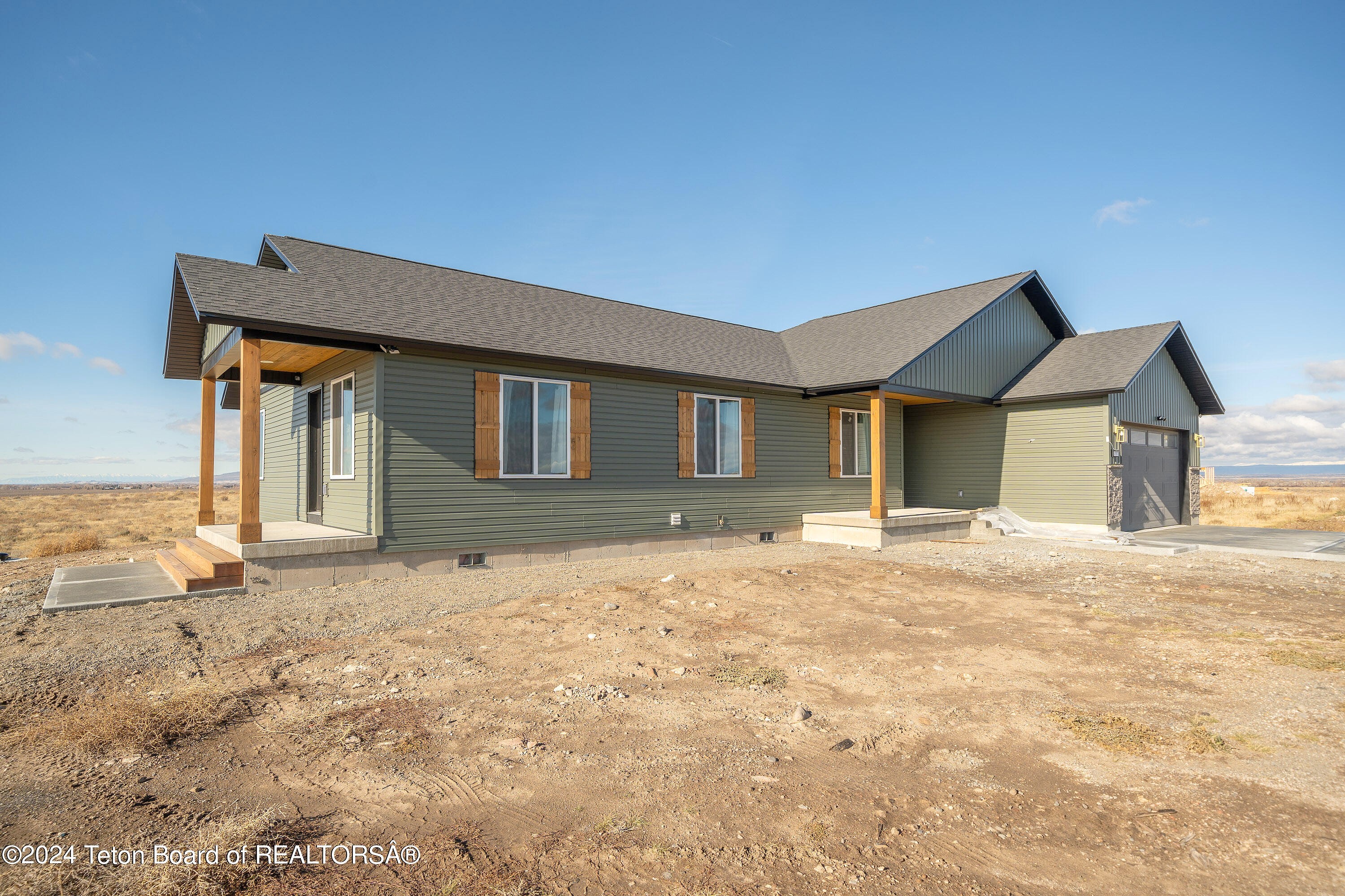 587 Springbrook Ln  