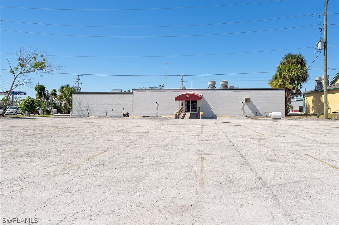 19171 SAN CARLOS BLVD  