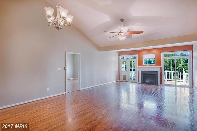 196 Touch Of Gold Dr