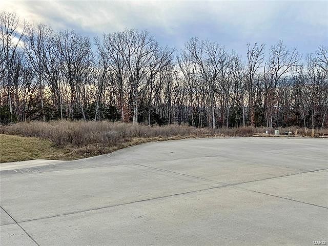 1905 Saint Matthews Ct  