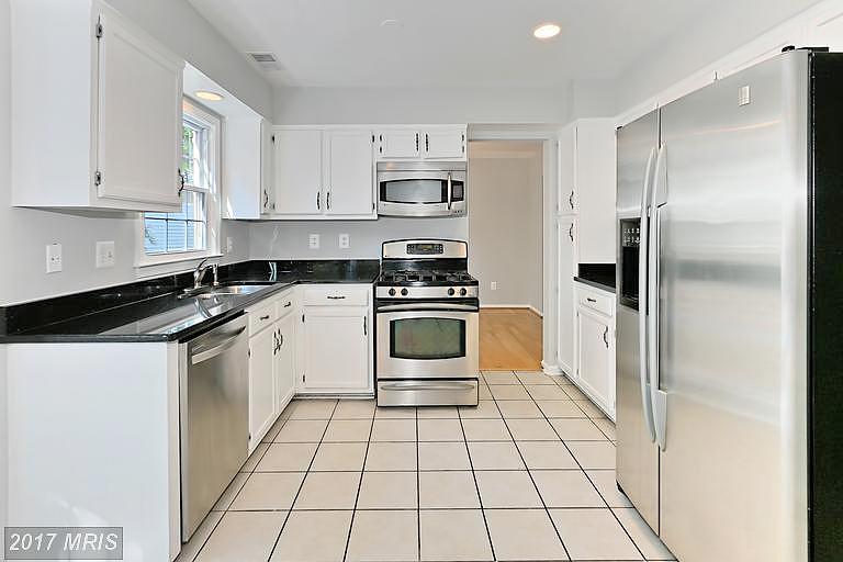 14519 William Carr Ln