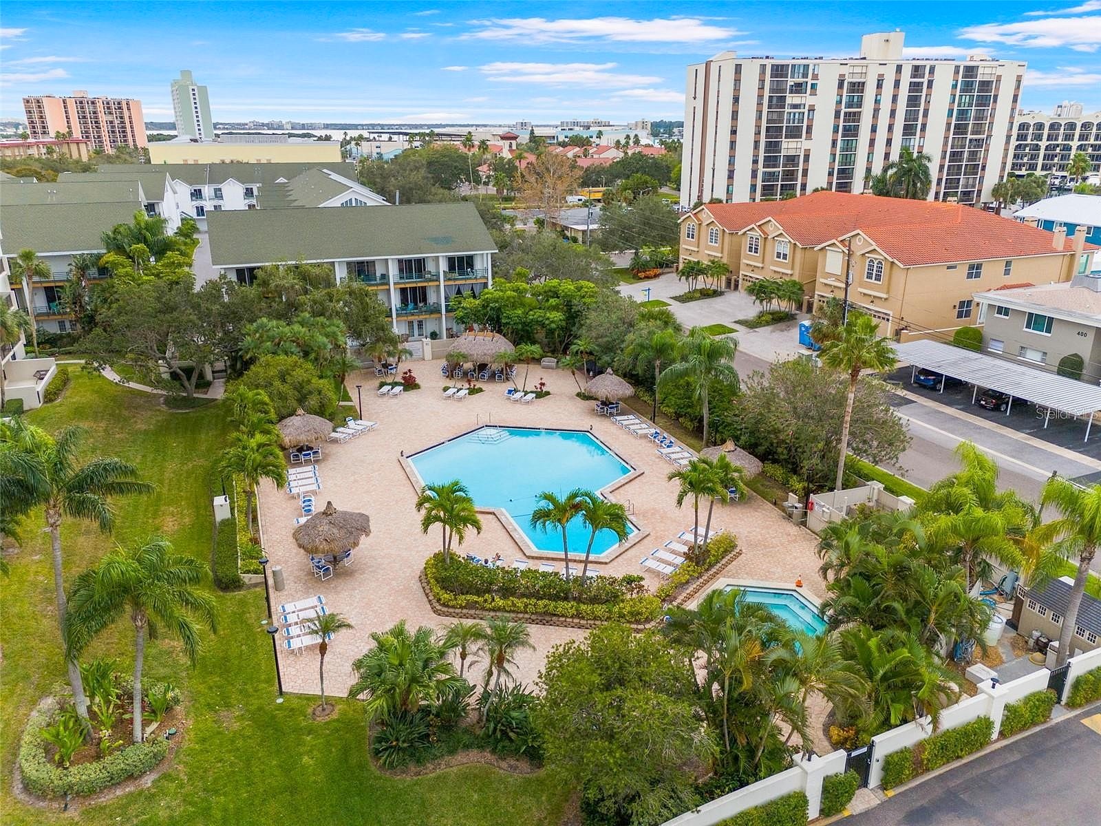 400 Island Way Unit 809