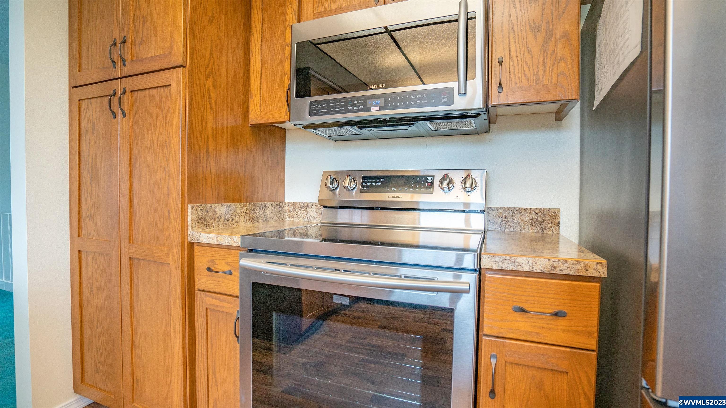 3420 Broken Arrow Loop NW