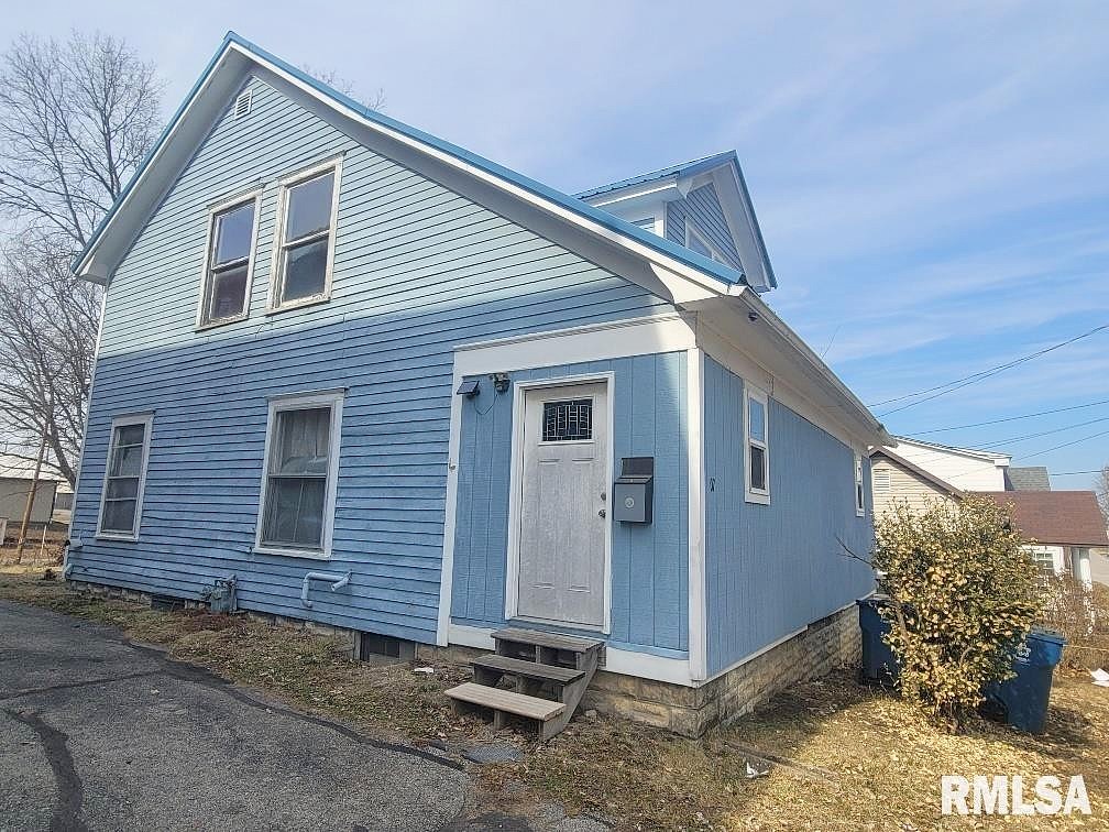 107 N 7th St