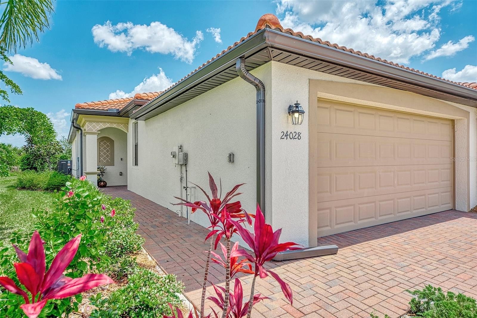 24028 CANTERWOOD Way  