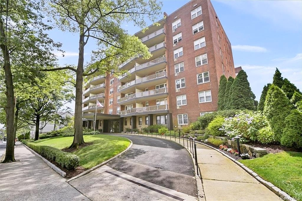 360 Westchester Ave Unit 117  