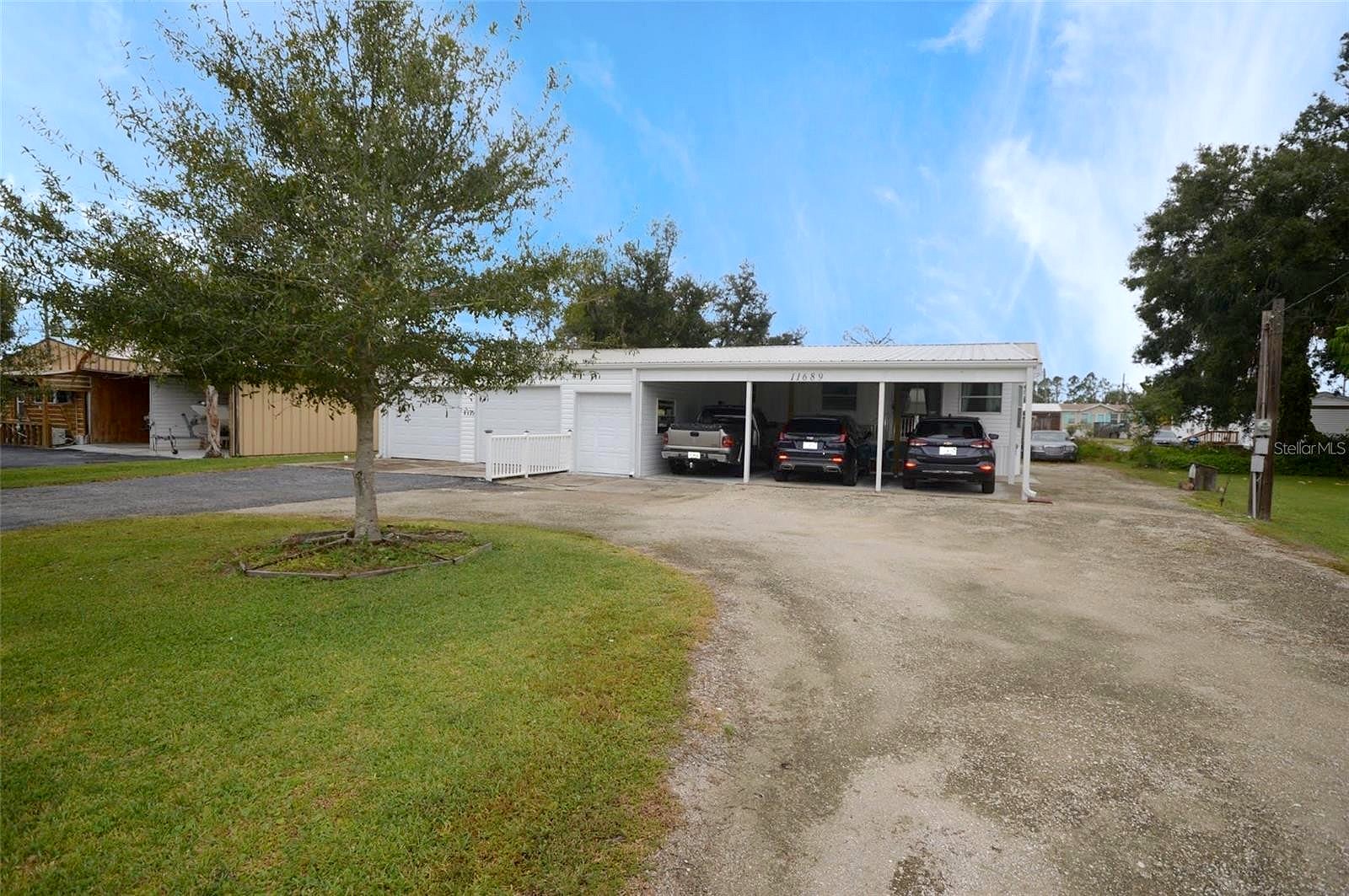 11689 SW Spring Lk Dr