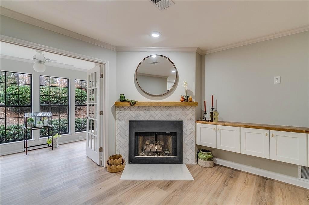 302 Barrington Hls Dr  