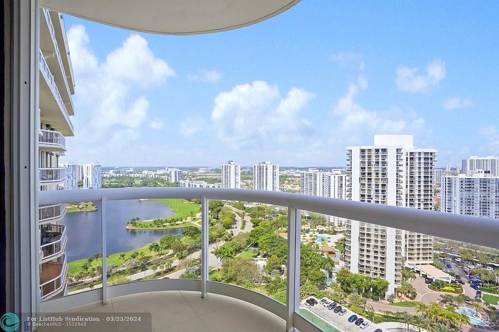 20191 E Country Club Dr Unit 2604  