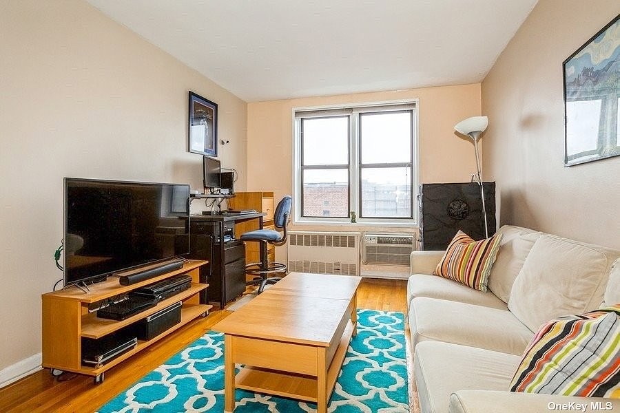 141-05 A Pershing Cres Unit 511  