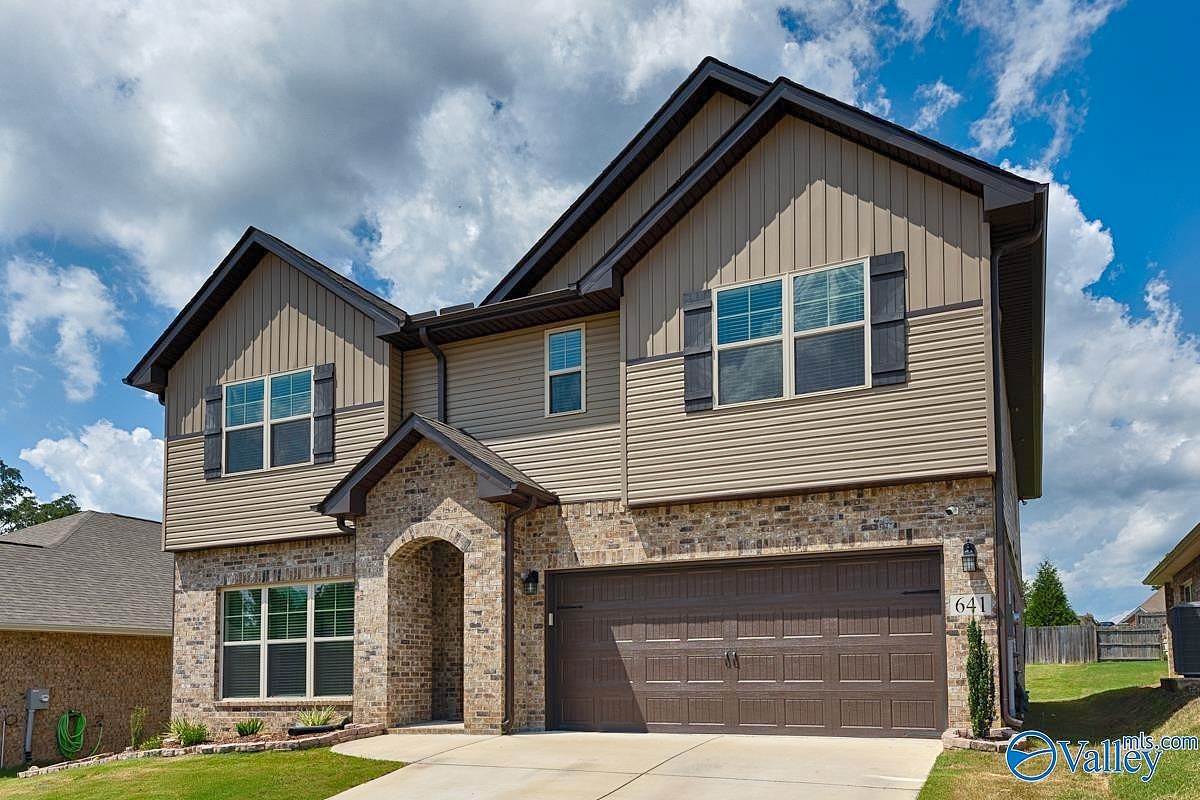 641 Magnolia Place Ln SW  