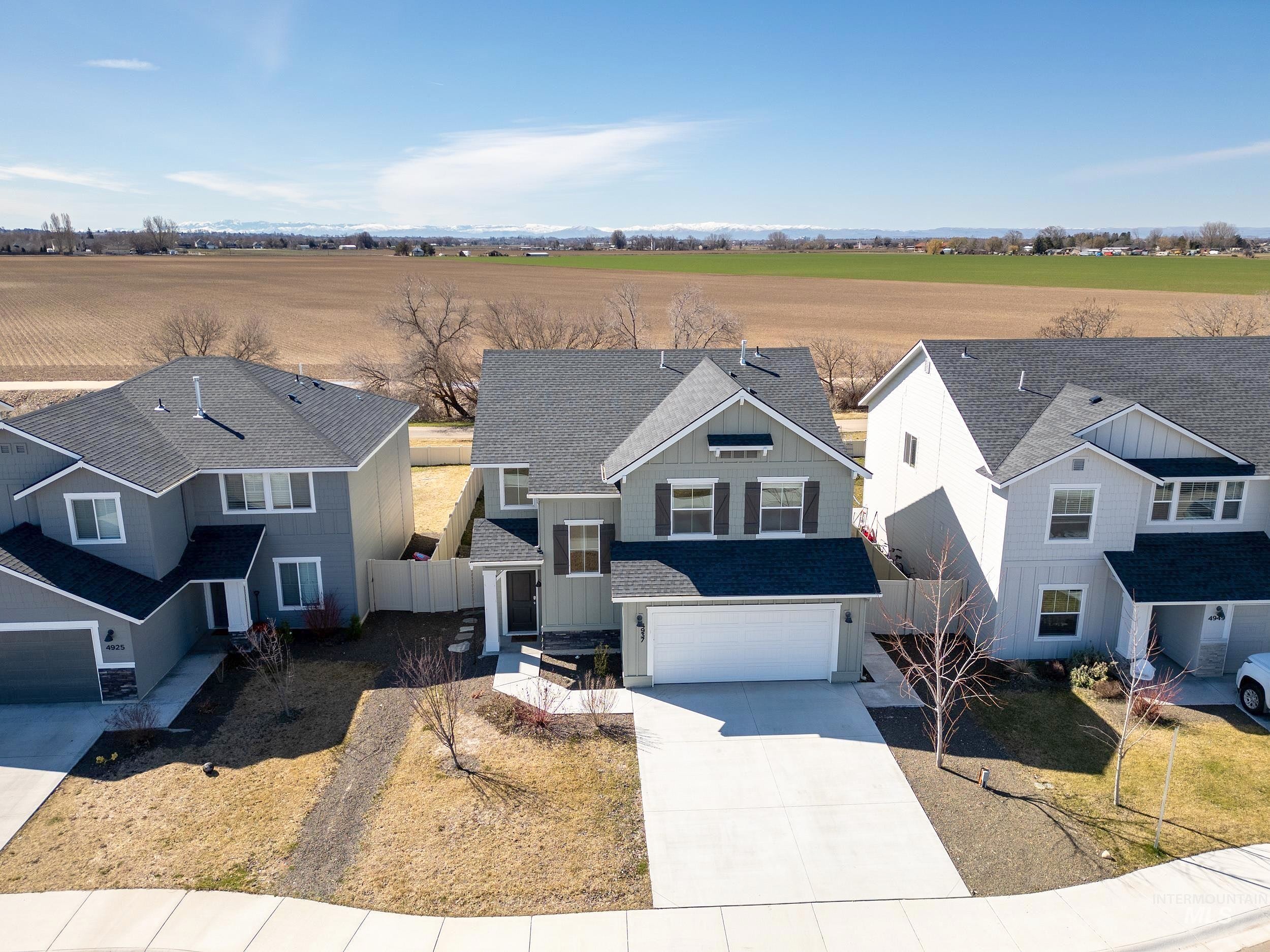 4937 W GRAND Rpds DR  