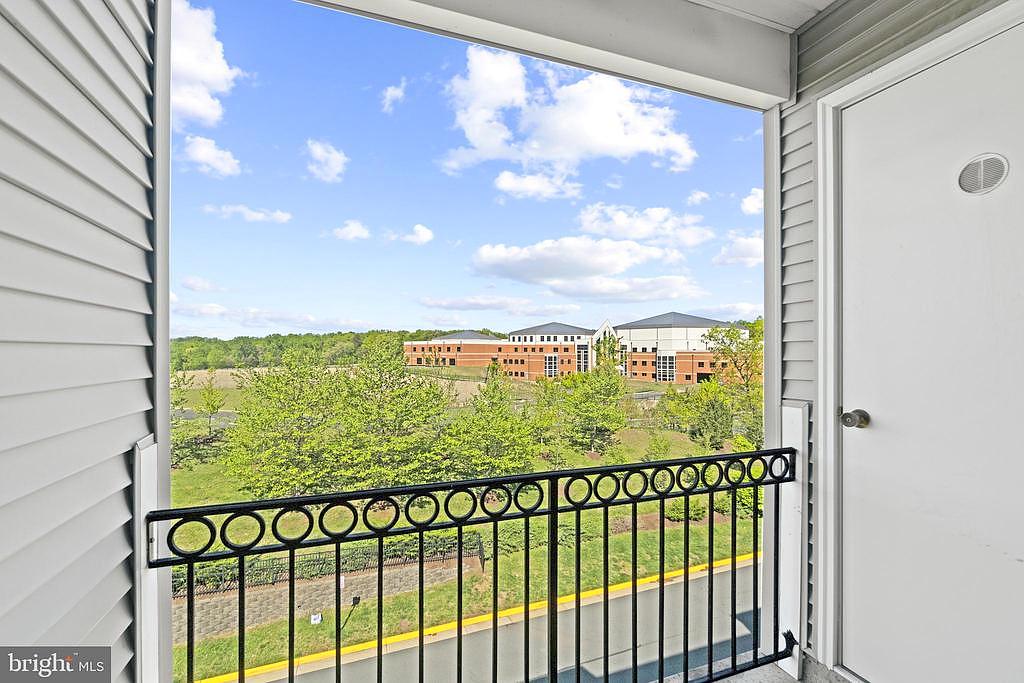 15577 JOHN DISKIN CIR  