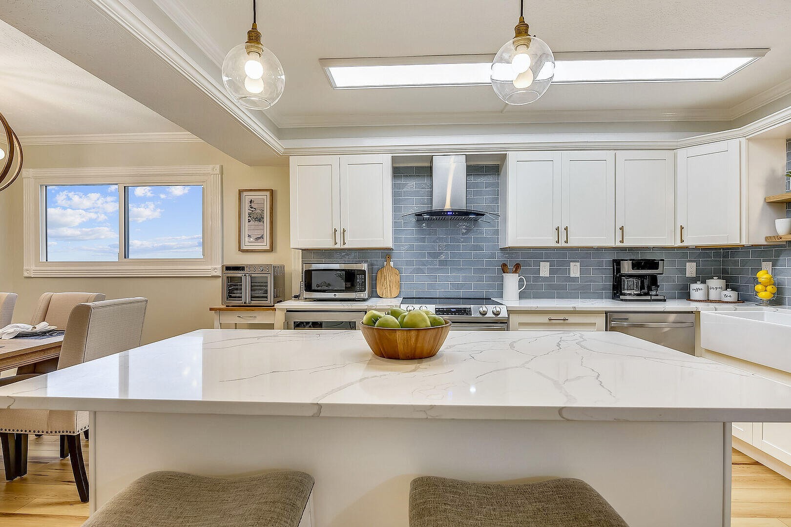 5801 Thomas Dr Unit 901  