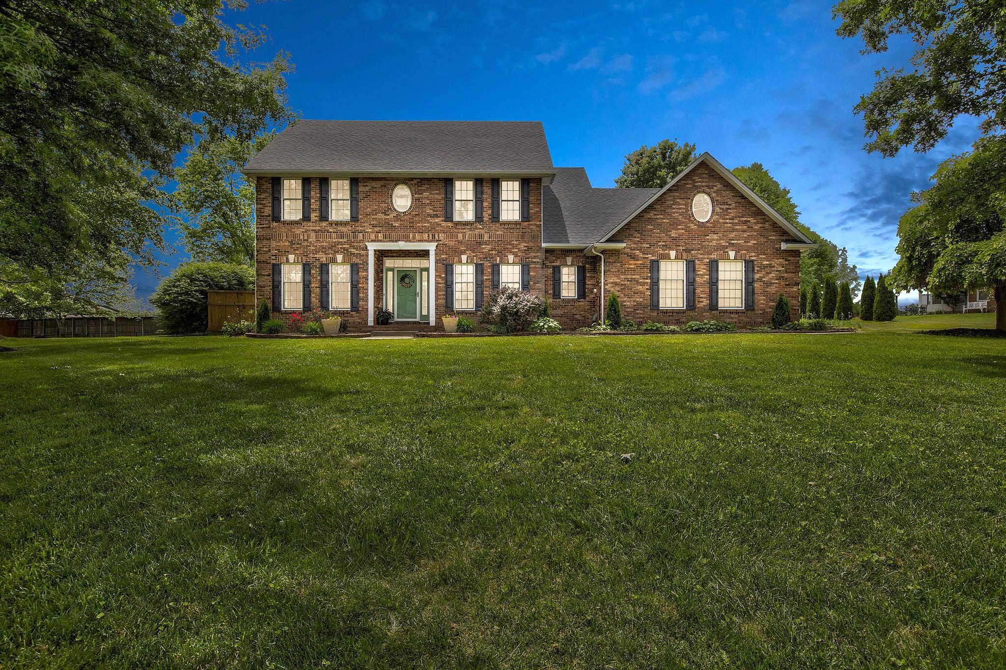 309 Fox Chase Ct  