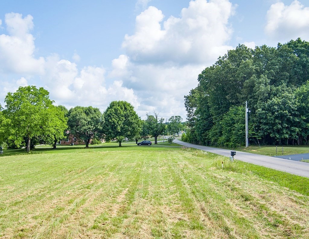 2390 BOWSER RD  