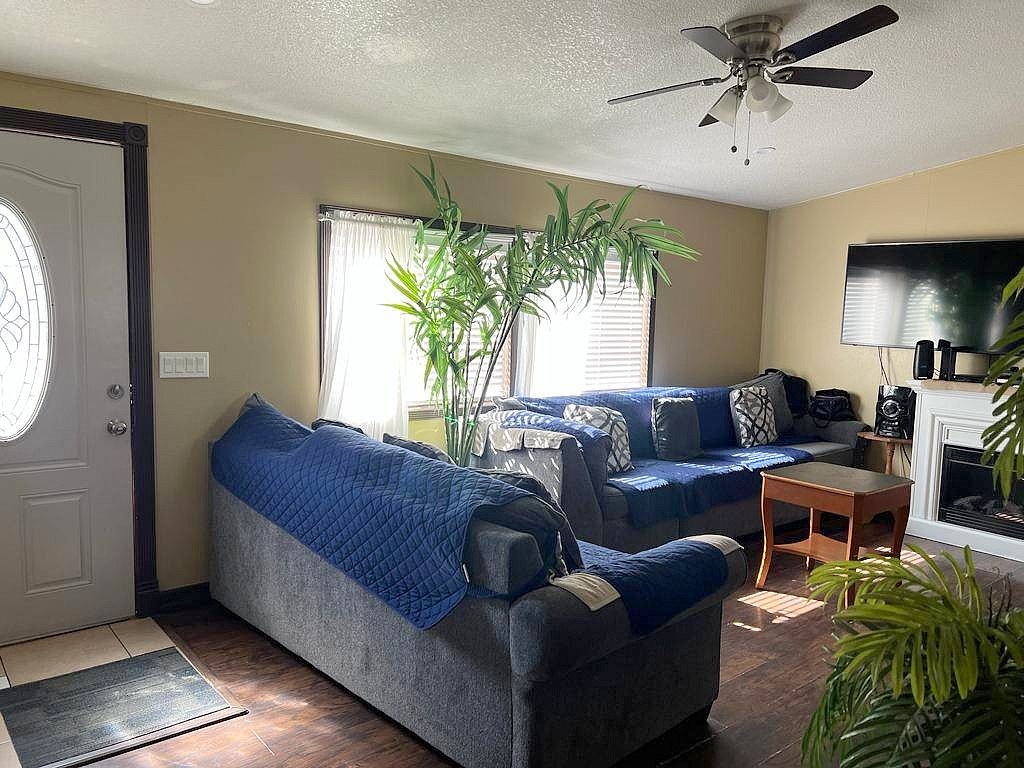 1855 E Riverside Dr Spc 294  