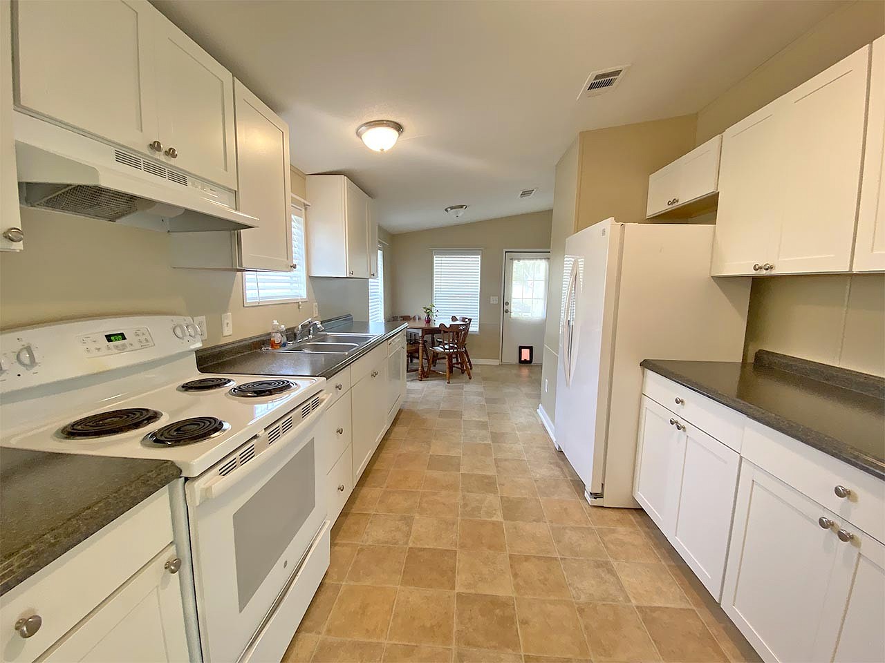 2054 WARWICK HILLS DR Unit 1091  