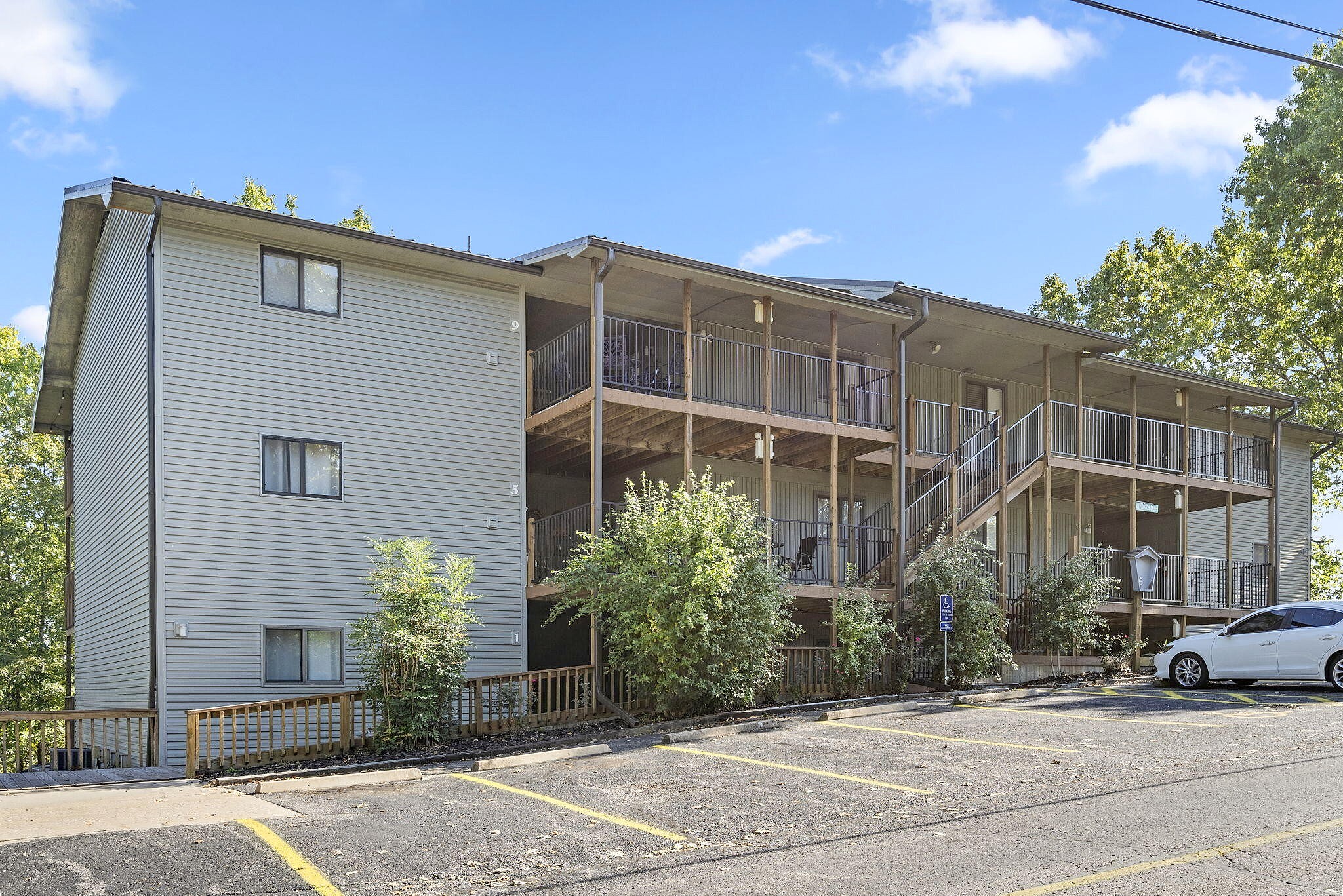 412 NOTCH LN Unit 2