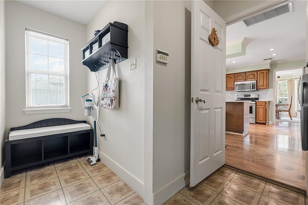 15822 NORTHWEST BLVD  