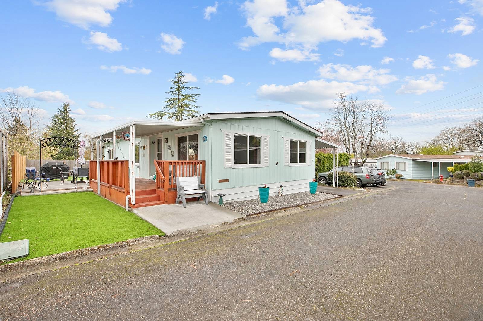 21100 NE Sandy Blvd Unit 124  
