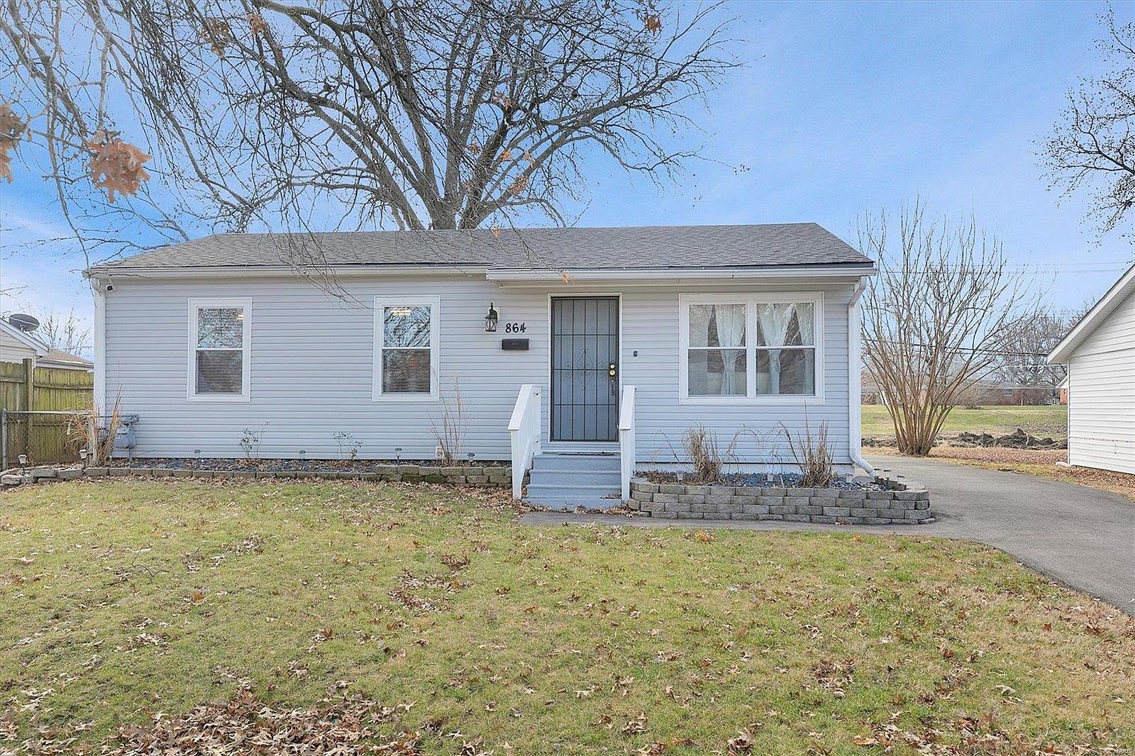 864 SAINT BENEDICT DR  