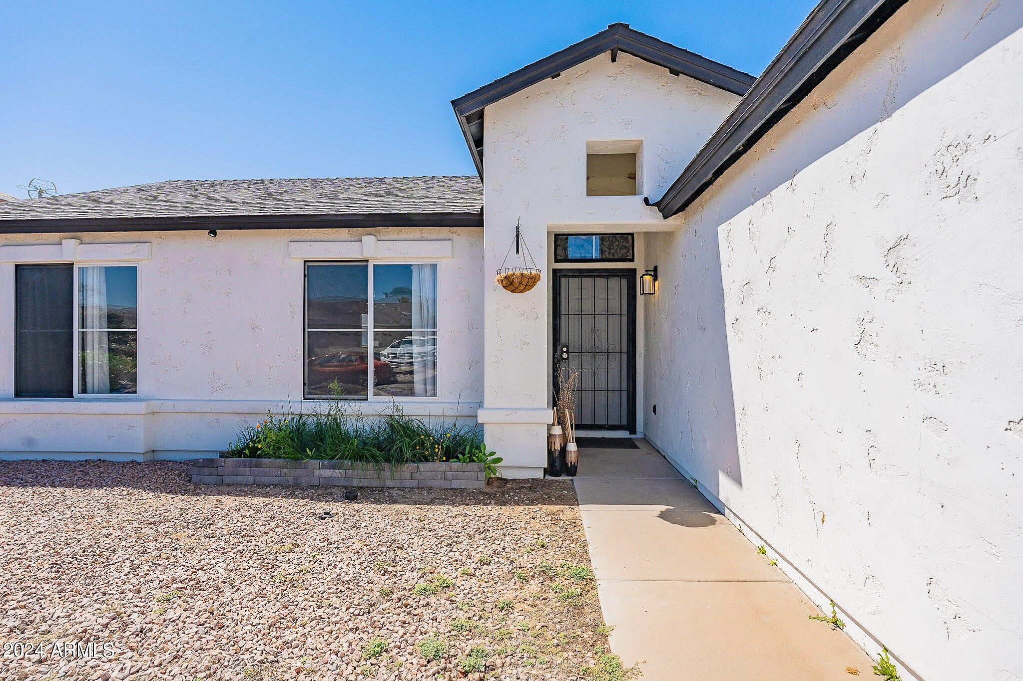 1335 E SILVERBRUSH TRL