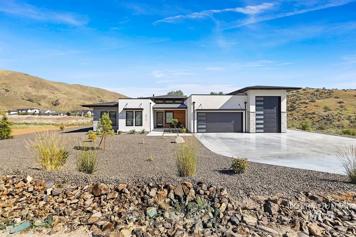 5125 W Creeks Edge Dr  