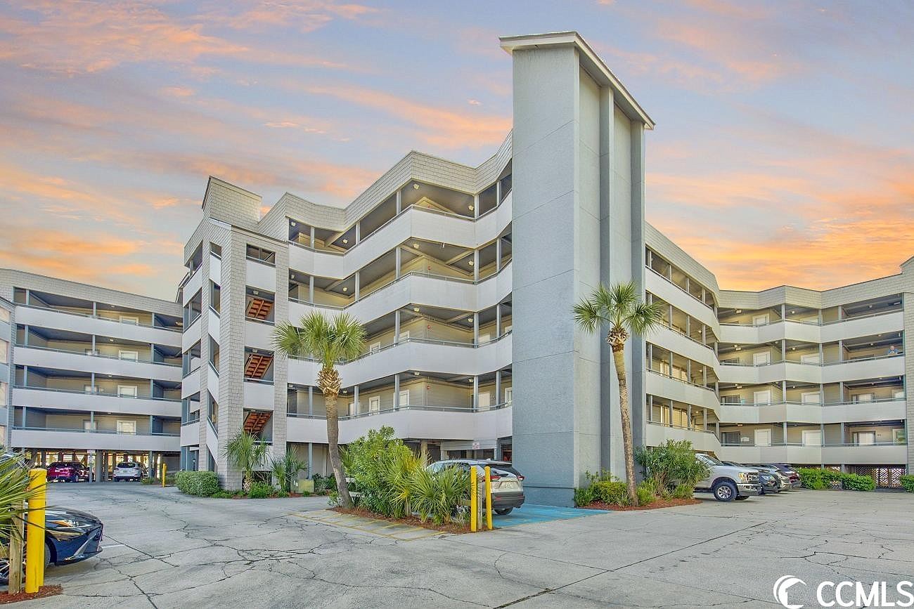 1310 N Waccamaw Dr Unit 211