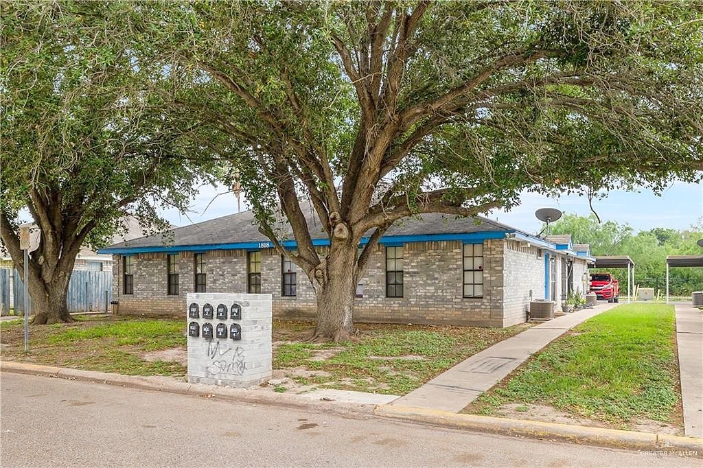 1818 Jason Ave  