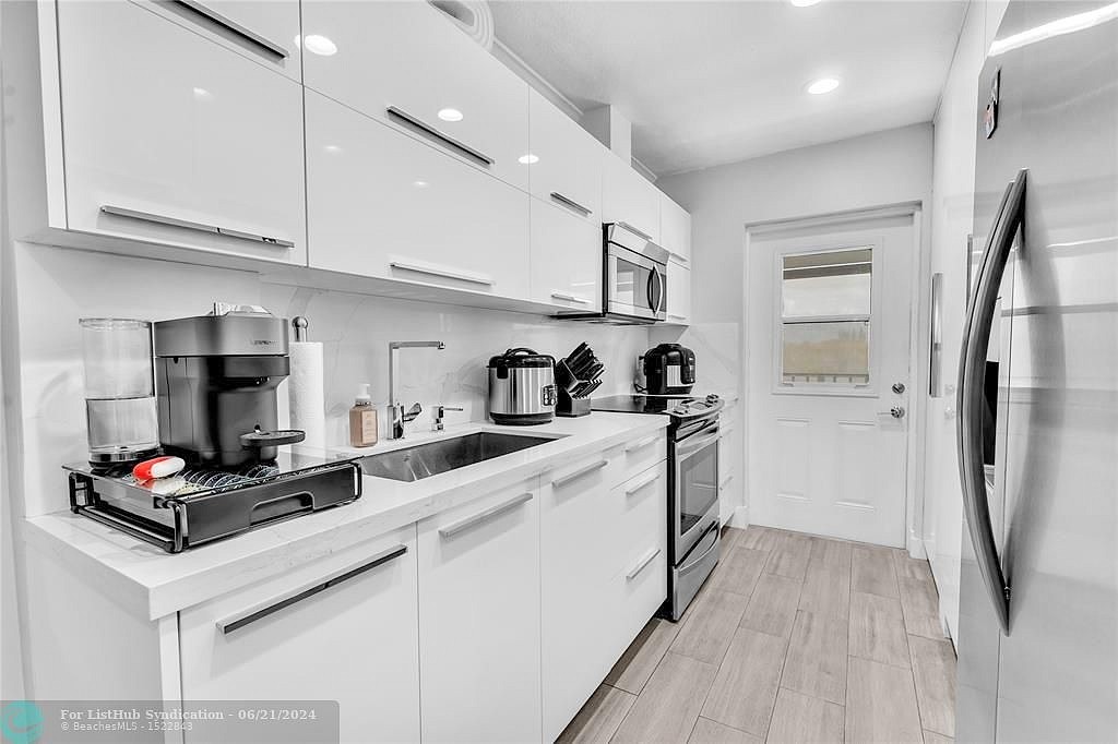 3398 W 80th St Unit 201  