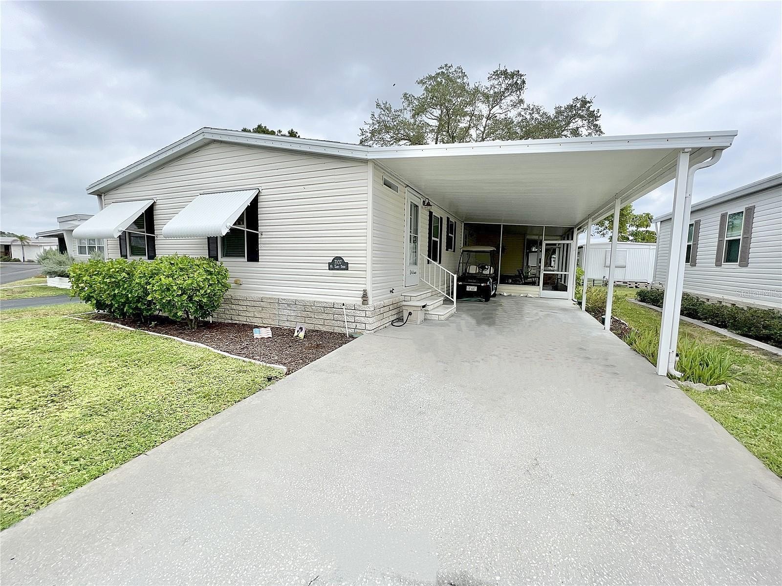 7107 Mount Essex Dr NE Unit 520  