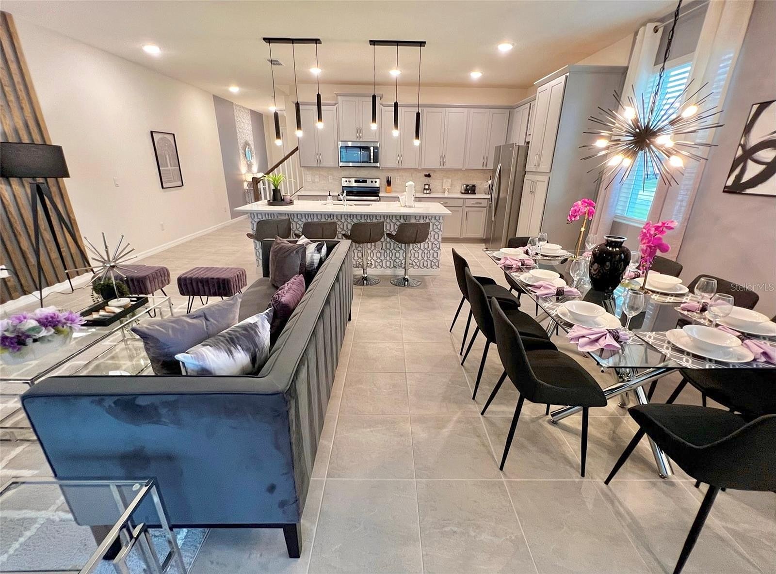 1788 Tropical Palms Cir  