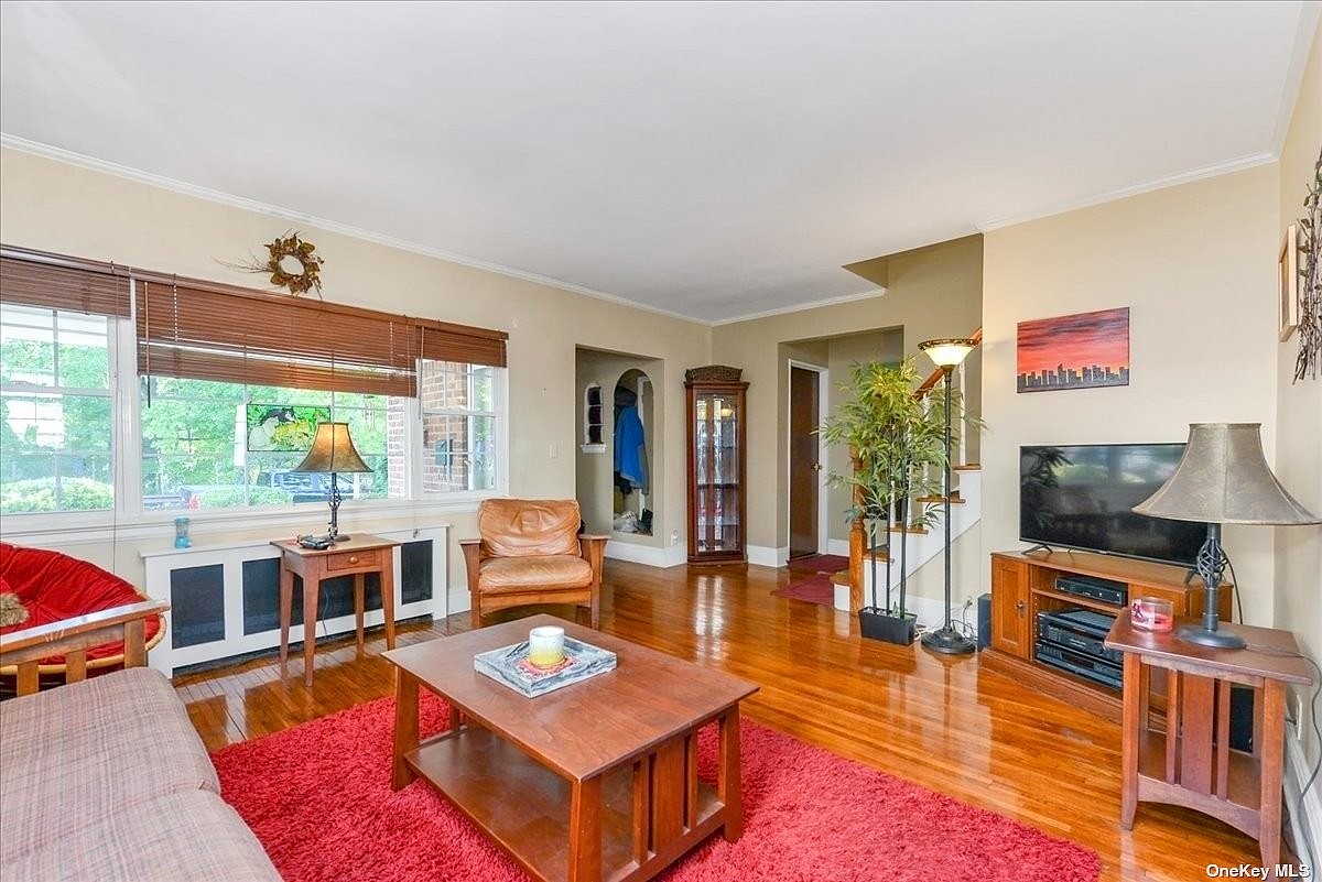5348 Clearview Expy