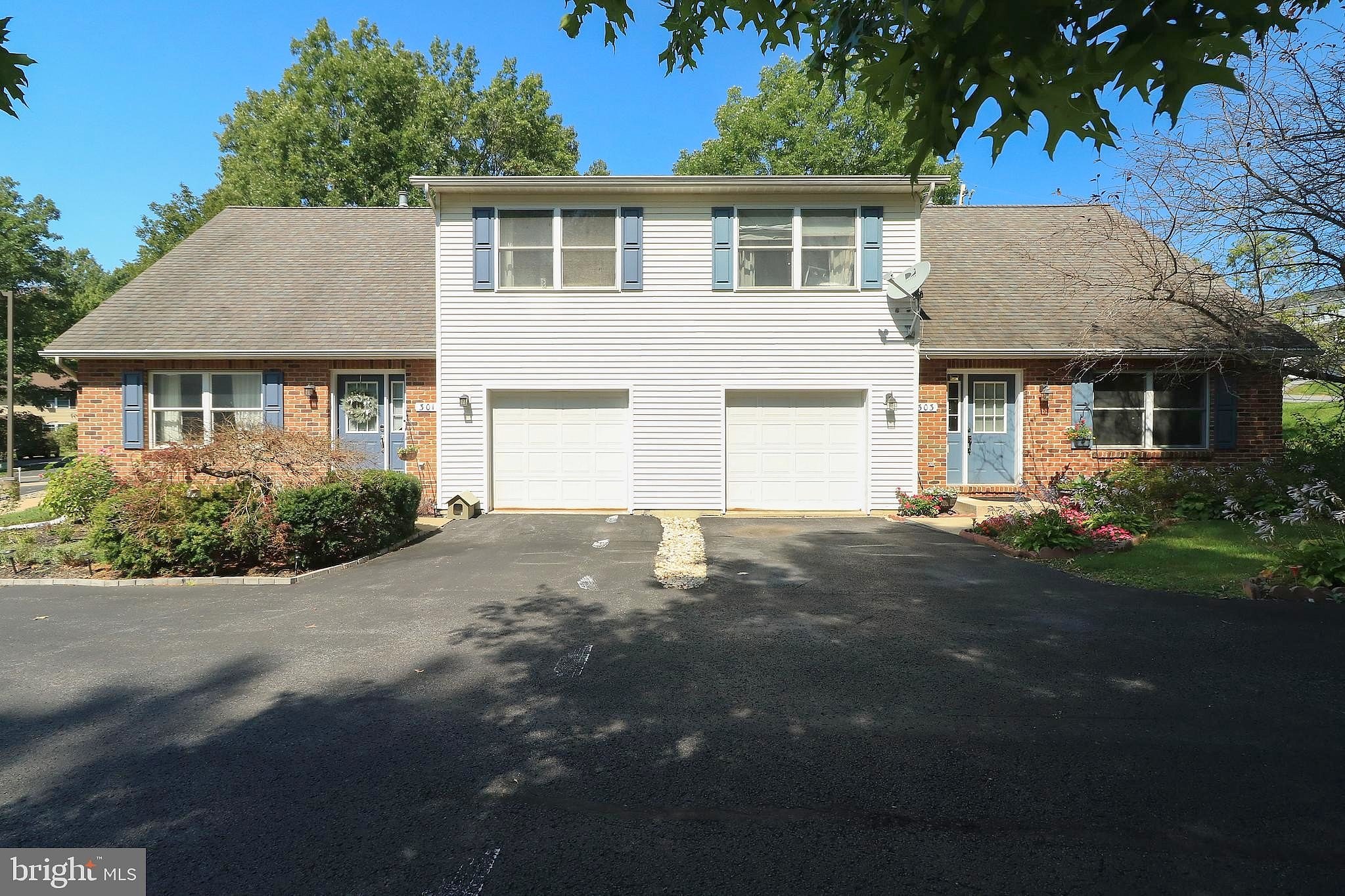 303 AMBLEWOOD Way  