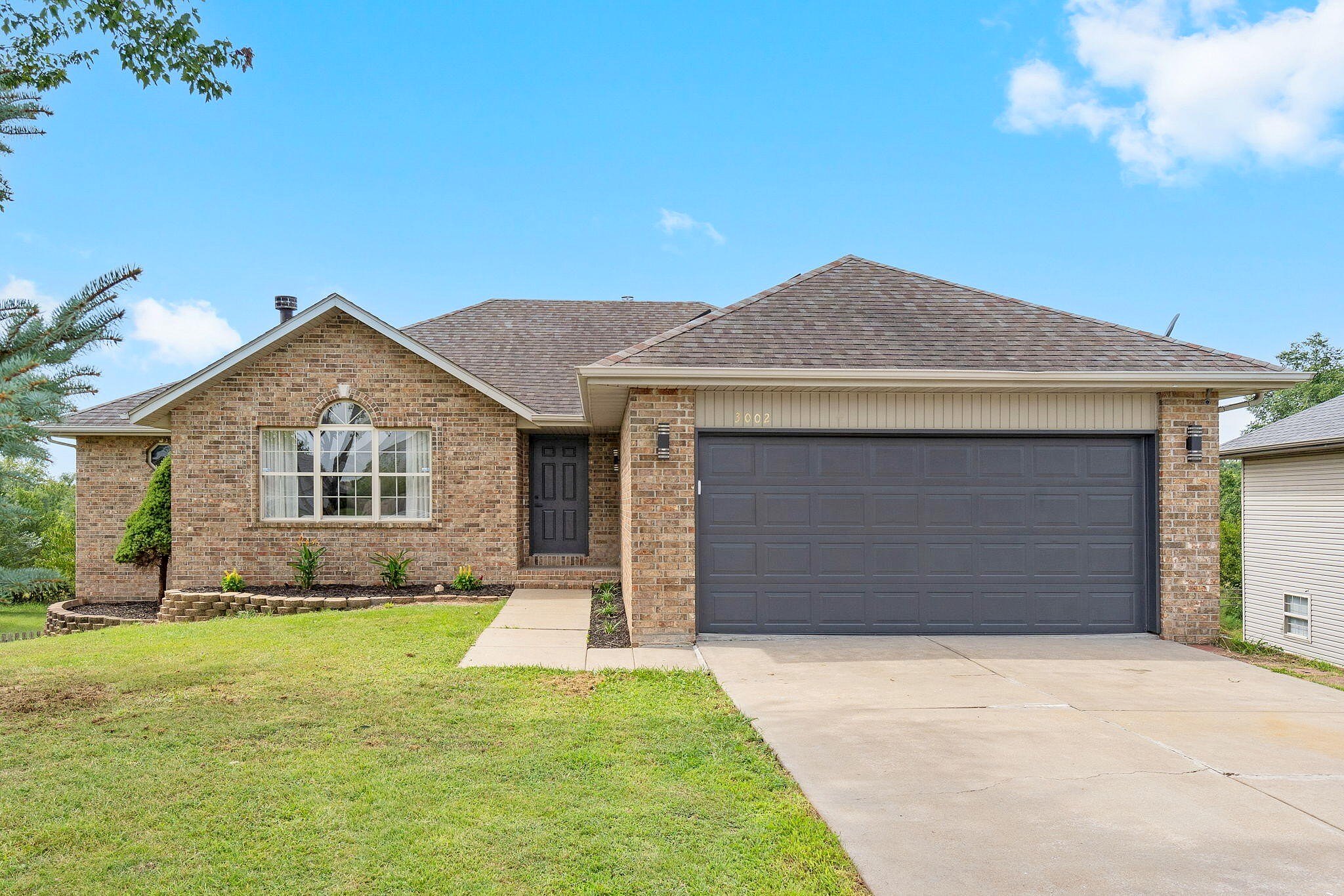 3002 W Riverbluff Dr  