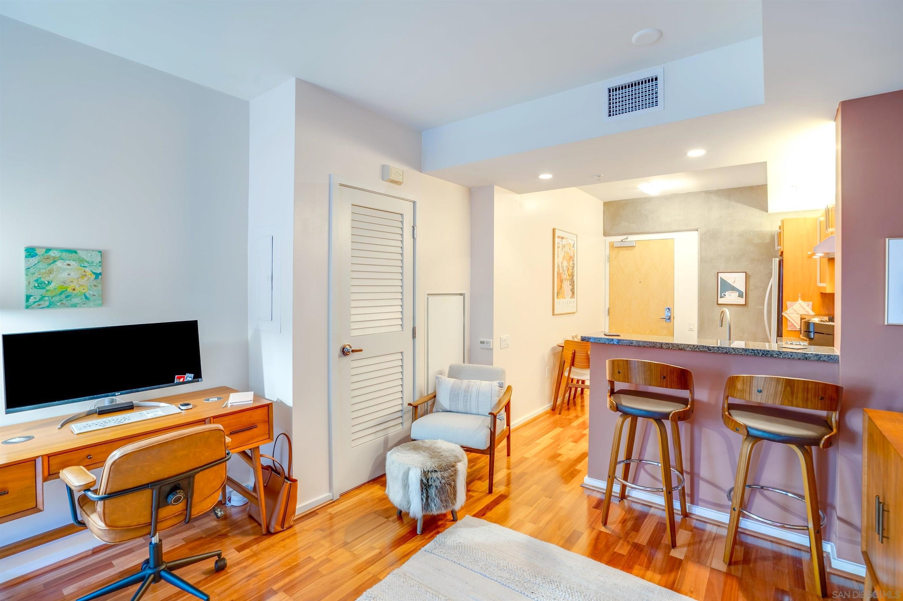 321 10TH AVE Unit 903