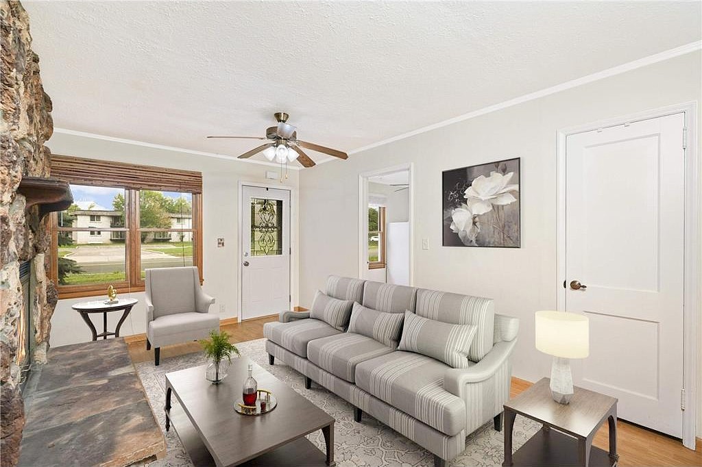 10009 Nicollet Ave S  